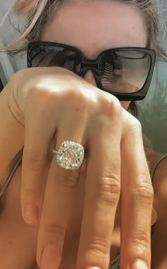 Vera Wang 18ct White Gold 0.69ct Diamond Princess Cut Halo Ring | Ernest  Jones