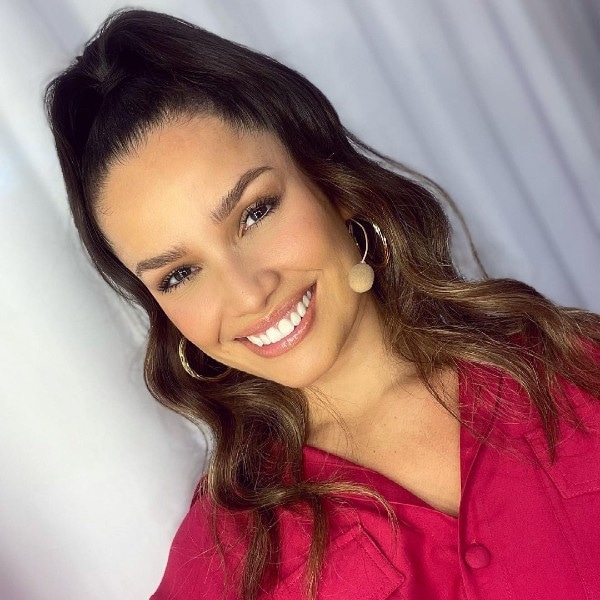 Juliette Freire, Instagram