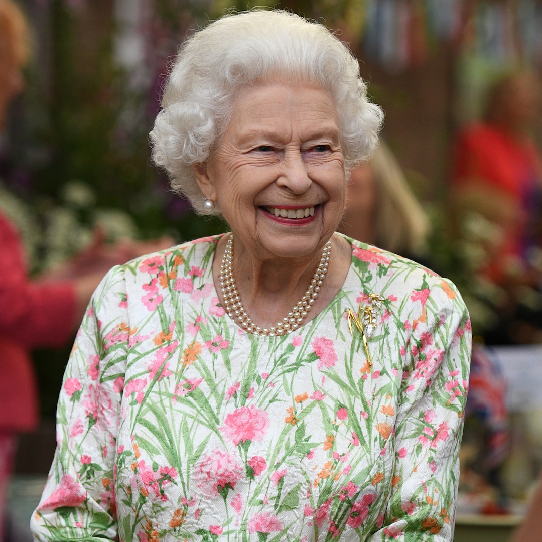 Photos from Queen Elizabeth II and Royals at 2021 G7 Summit - E! Online