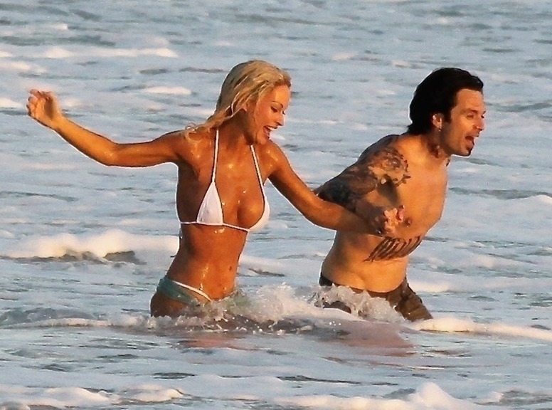 Lily James, Sebastian Stan, PREMIUM EXCL