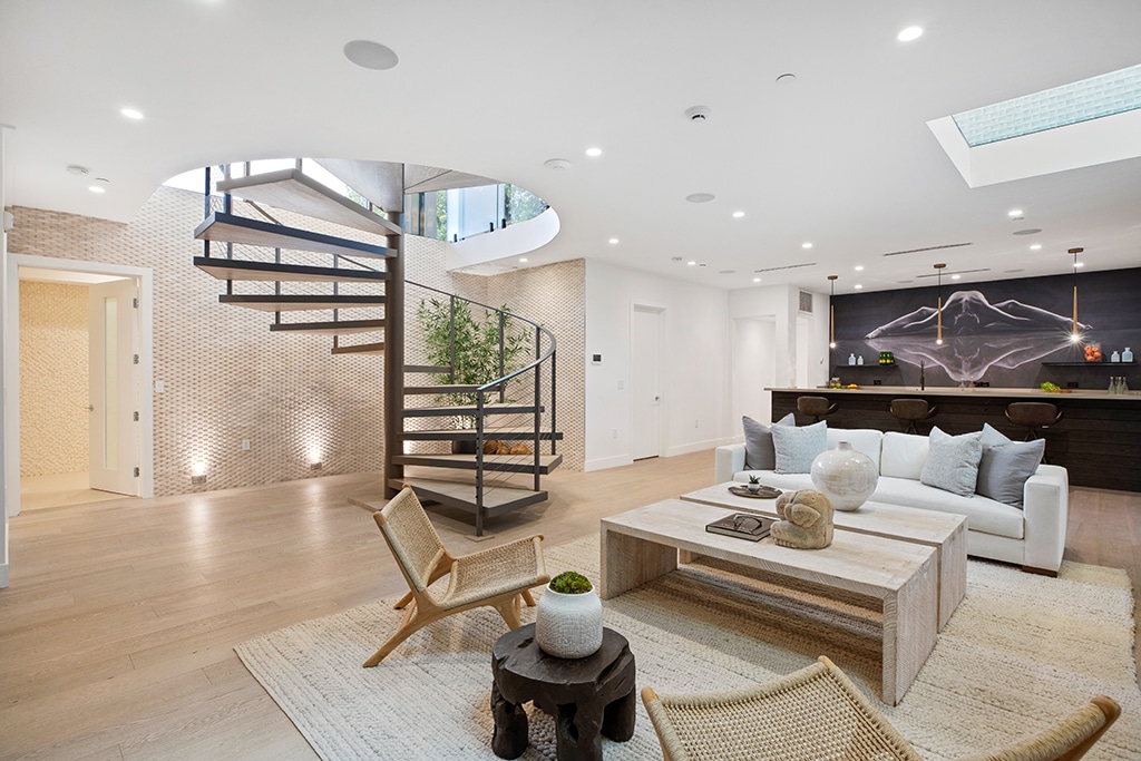 Brooklyn Beckham, Nicola Peltz, Beverly Hills house, real estate