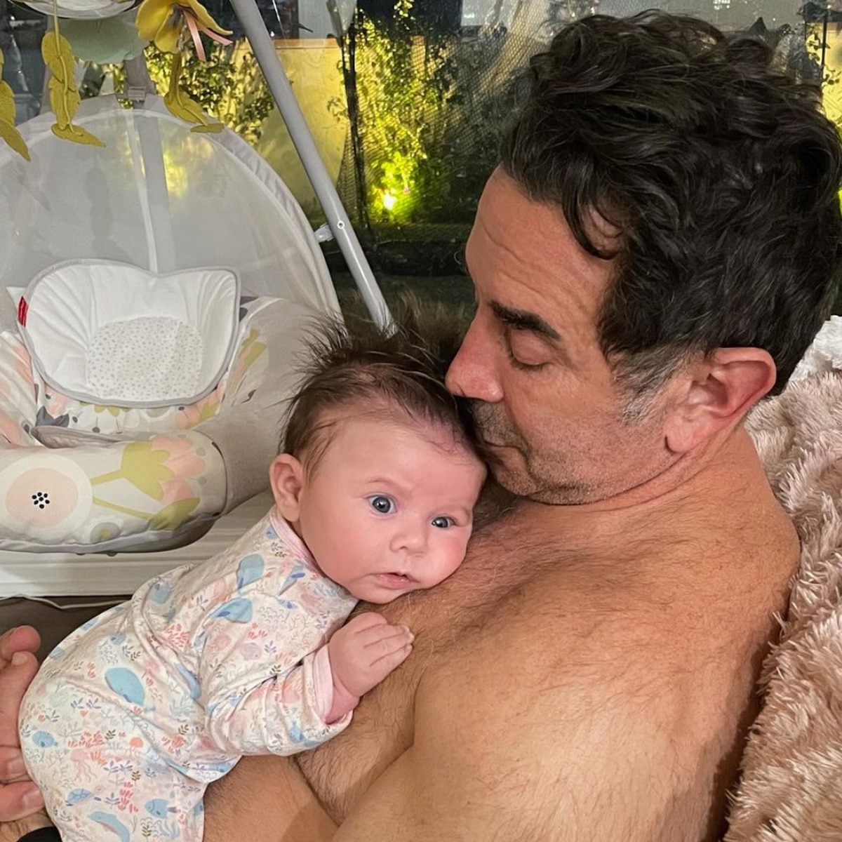 Der verpfuschte Dr. Paul Nassif und seine Frau Brittany enthüllen das Geschlecht von Baby Nr. 2