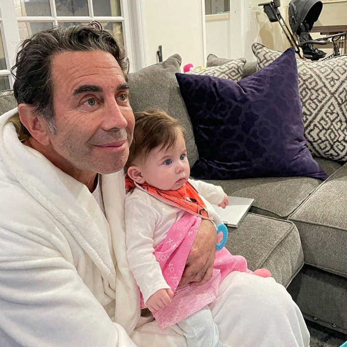 Der verpfuschte Dr. Paul Nassif und seine Frau Brittany enthüllen das Geschlecht von Baby Nr. 2