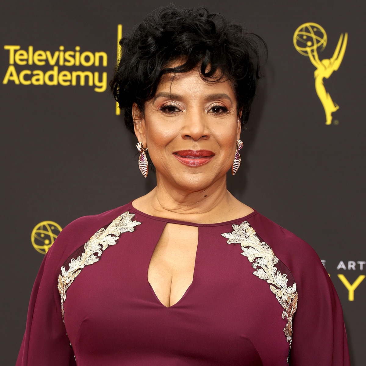 Phylicia Rashad Apologizes to Students for Bill Cosby Comments