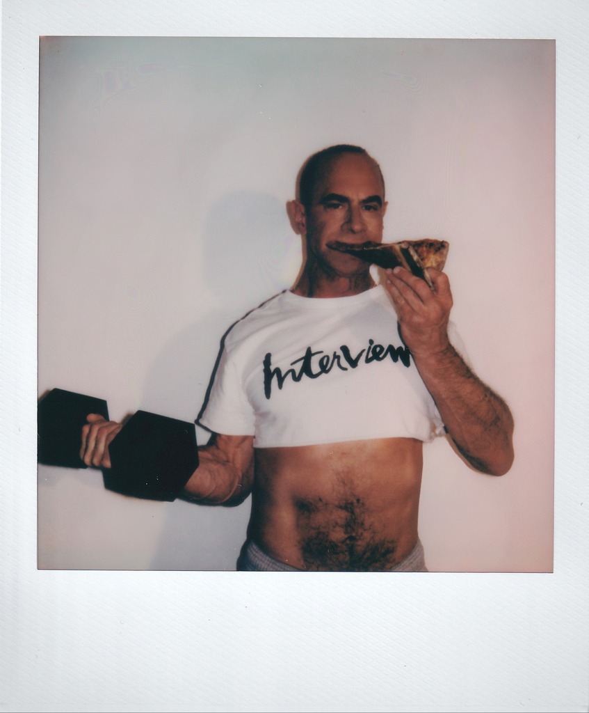 picture Christopher Meloni Green Tank Top christopher meloni embraces his zaddy
