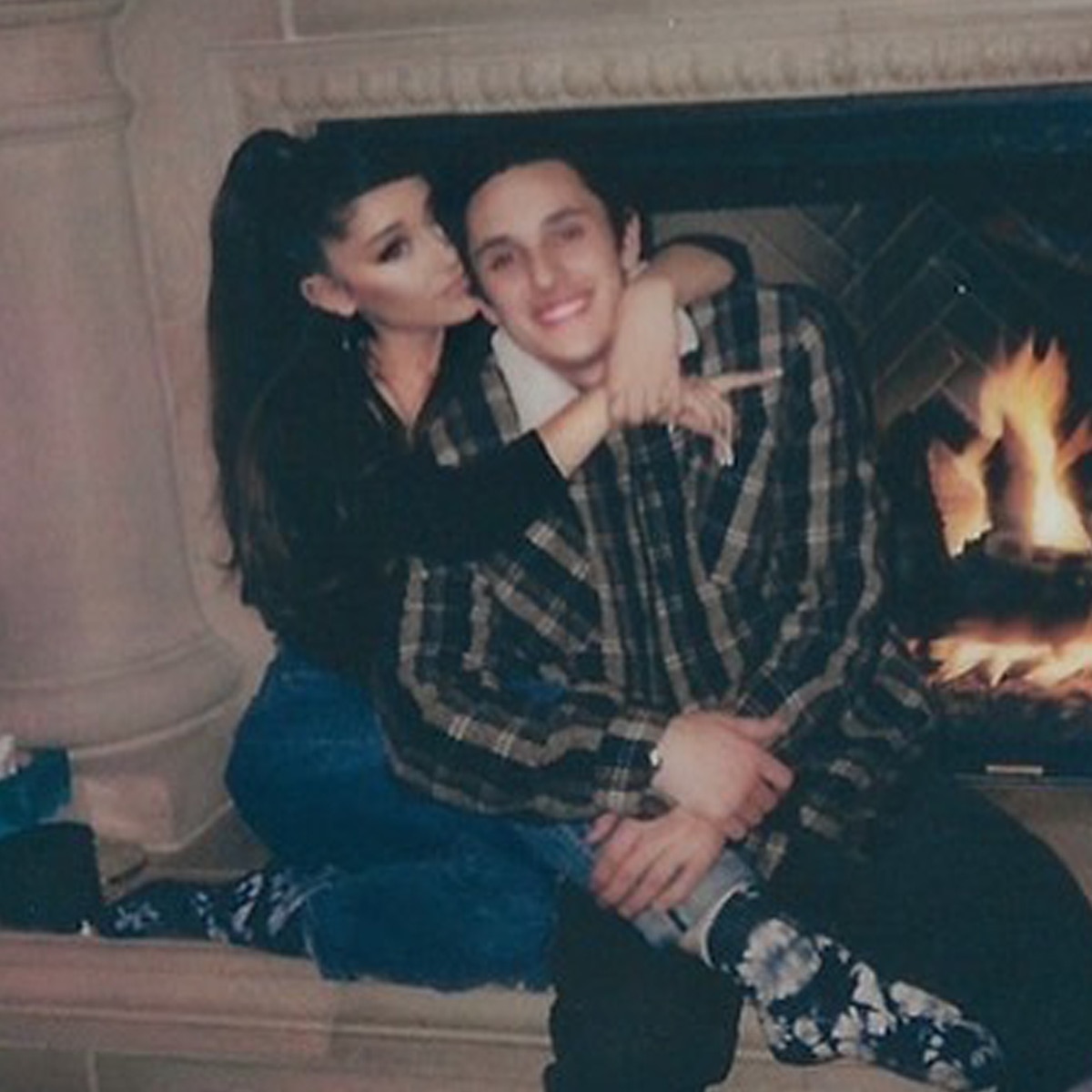 See Ariana Grandes Wicked Sweet Selfie With Husband Dalton Gomez American Superstar Magazine