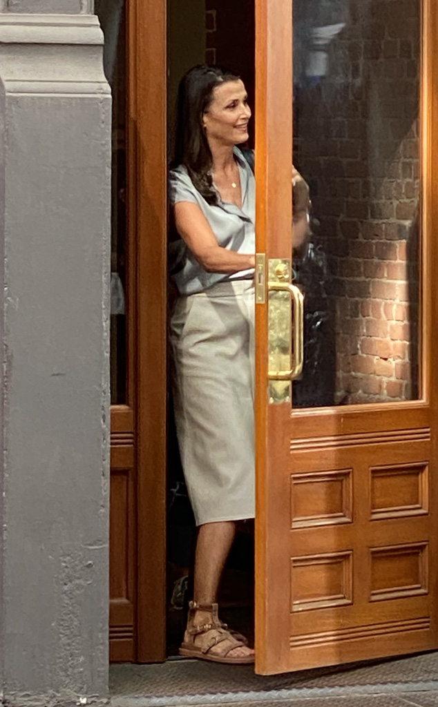 Bridget Moynahan Spotted on the Set of the Sex and the City Revival