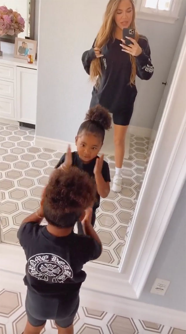 True Thompson, 5, and Dream Kardashian, 6, leave surprise message for Khloe  on easel in new photo