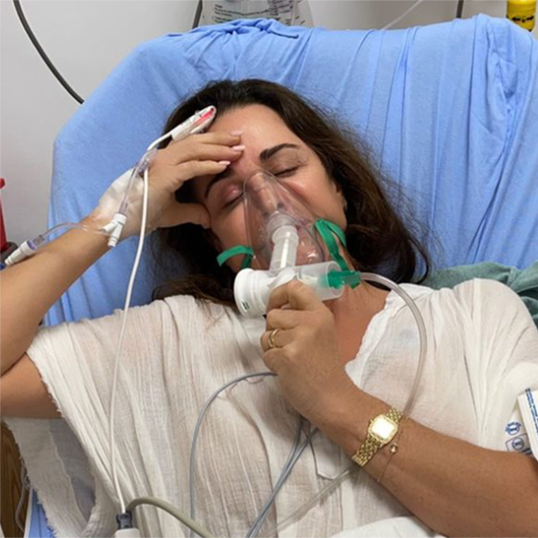 photo Kyle Richards Bee Video https www eonline com news 1292885 kyle richards rushed to the hospital after accidentally walking into a beehive