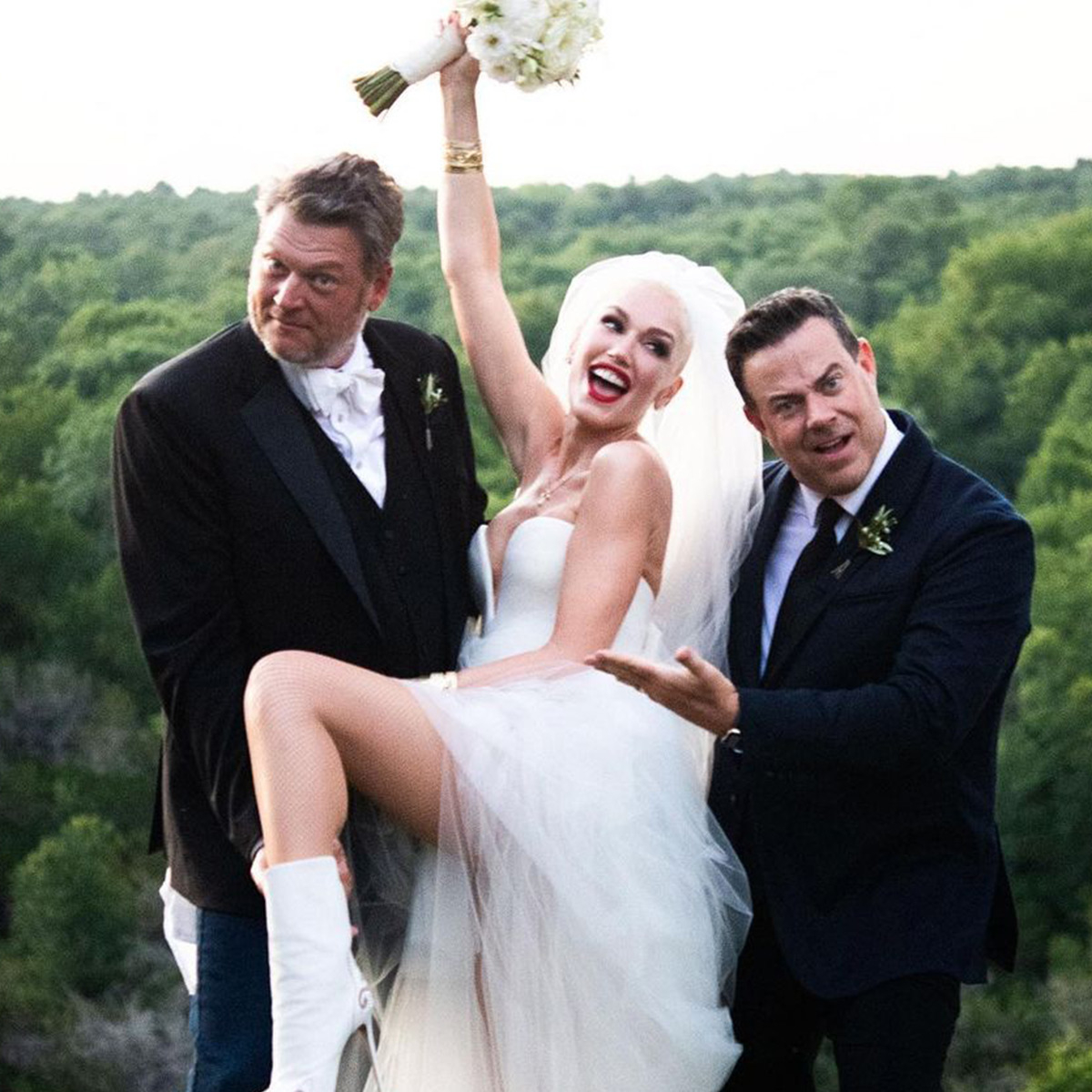 Photos from Inside Blake Shelton and Gwen Stefani's Wedding E! Online