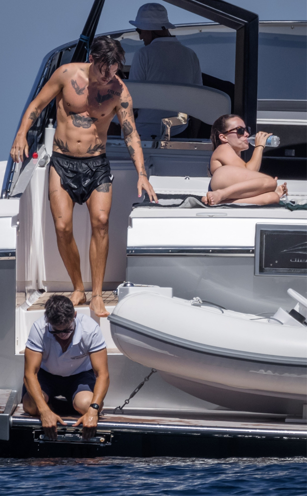 Harry Styles and Olivia Wilde Holiday in Italy
