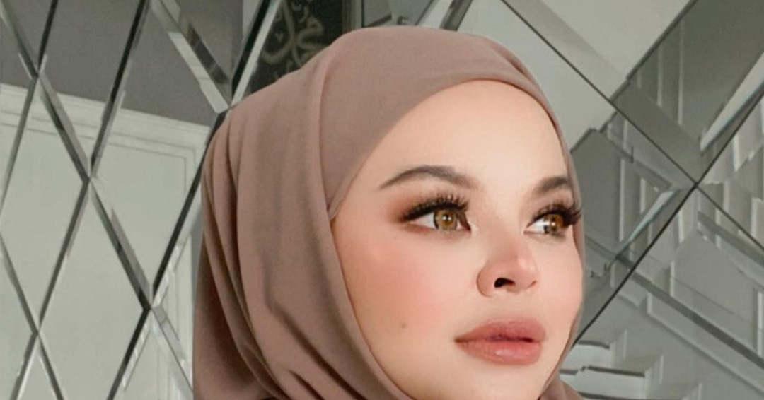 Singer Siti Sarah Raissuddin Dies of COVID-19 Days After Giving Birth ...