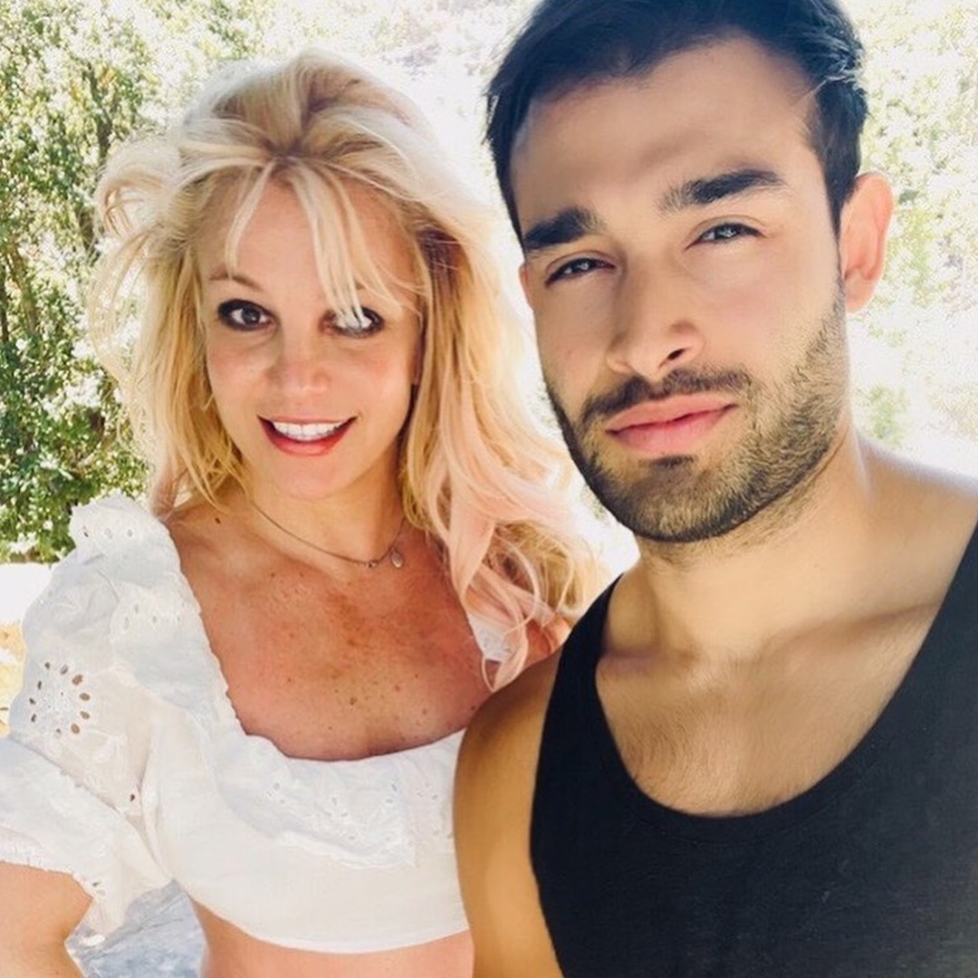 Britney Spears’ Fiancé Sam Asghari Surprises Her With New Puppy for Protection – E! NEWS