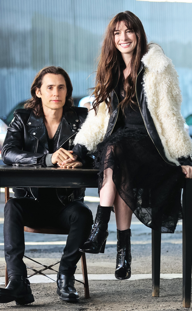 rs_634x1024-210803063325-634-Jared-Leto-Anne-Hathaway-WeCrashed-Movie-Filming-Set-080321.jpg?fit=around%7C634:1024&output-quality=90&crop=634:1024;center,top