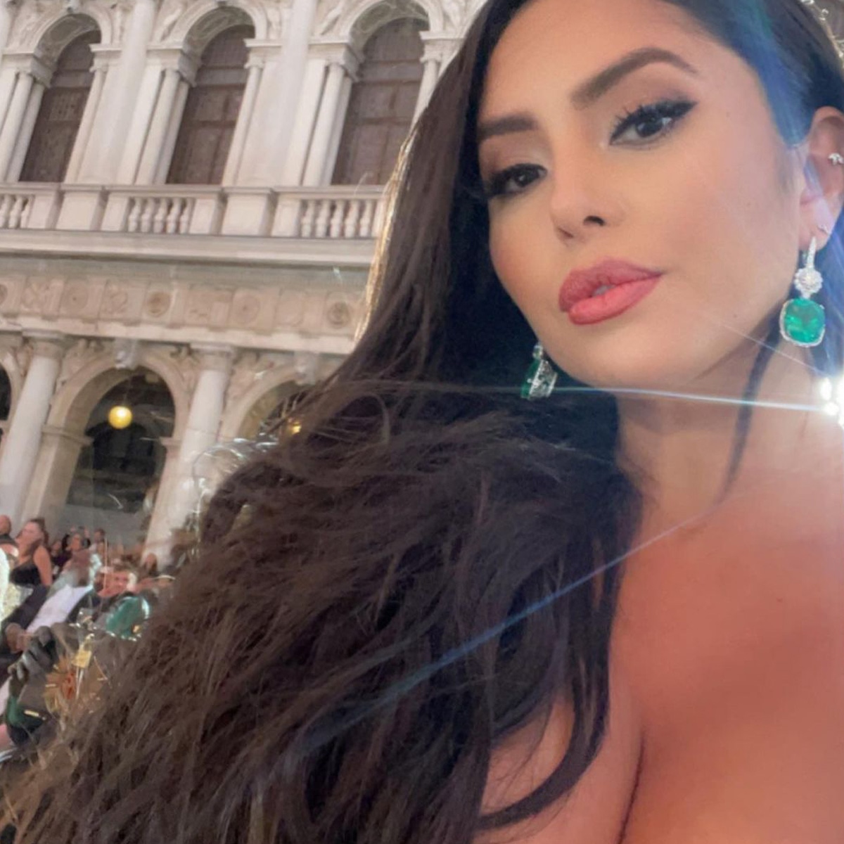 Vanessa Bryant Goes Ultra-Glam for Star-Studded Night Out in Italy