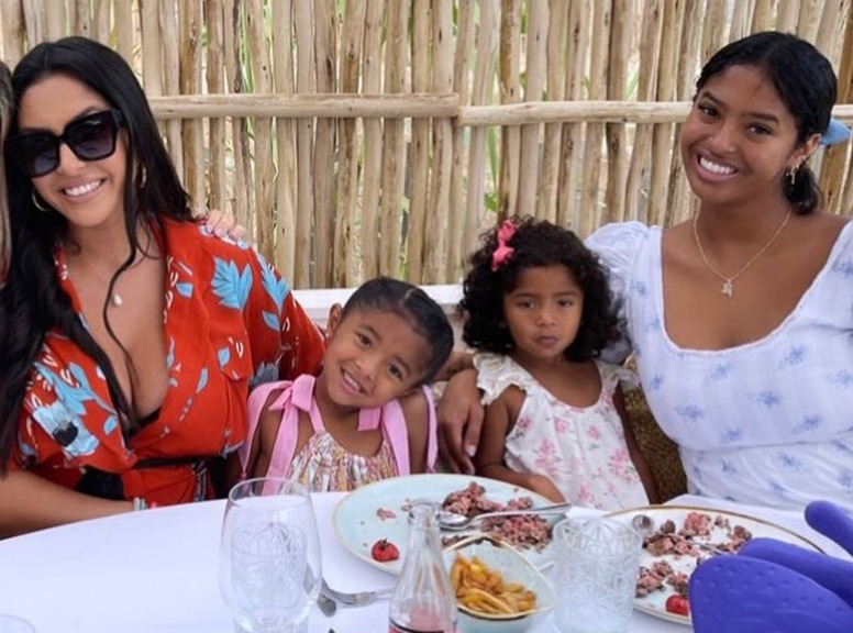 Vanessa Bryant, Summer Vacation, Instagram