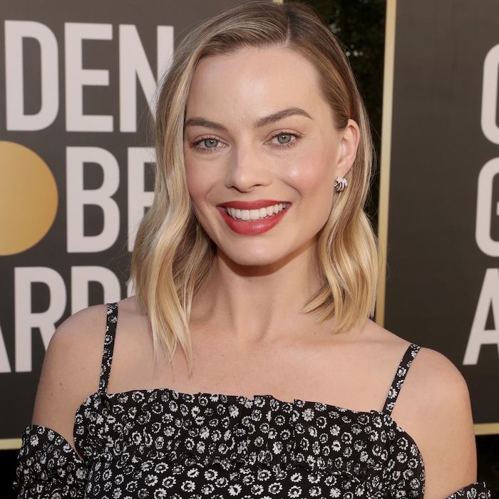 Margot Robbie's First Look as Barbie Will Have You Doing a Double Take - E!  Online