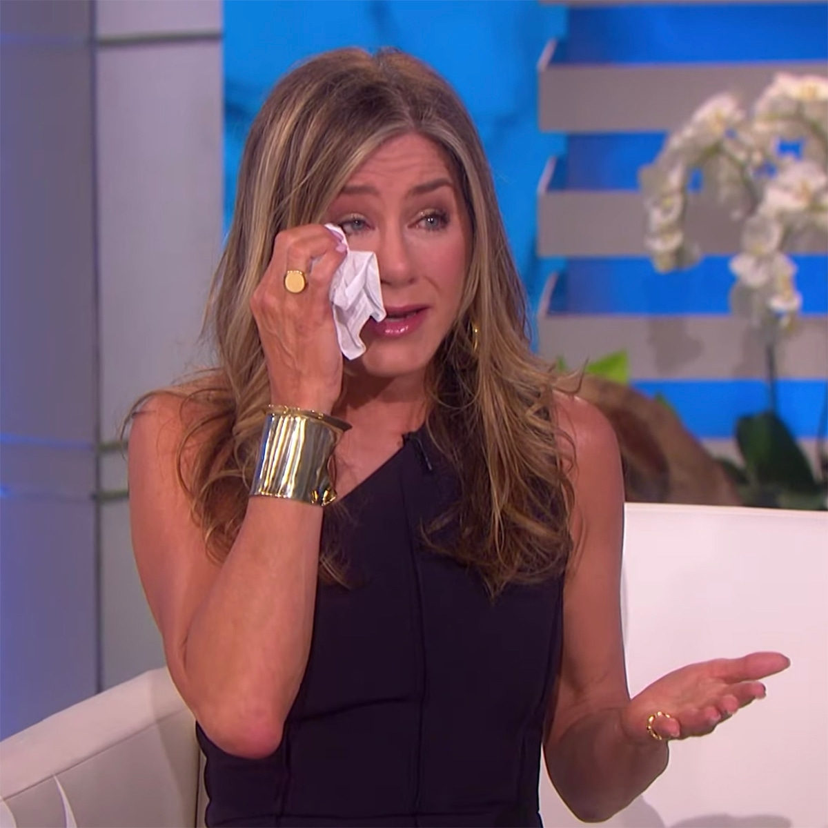 Ellen DeGeneres Kicks Off Her Final Season With a Crying Jen Aniston