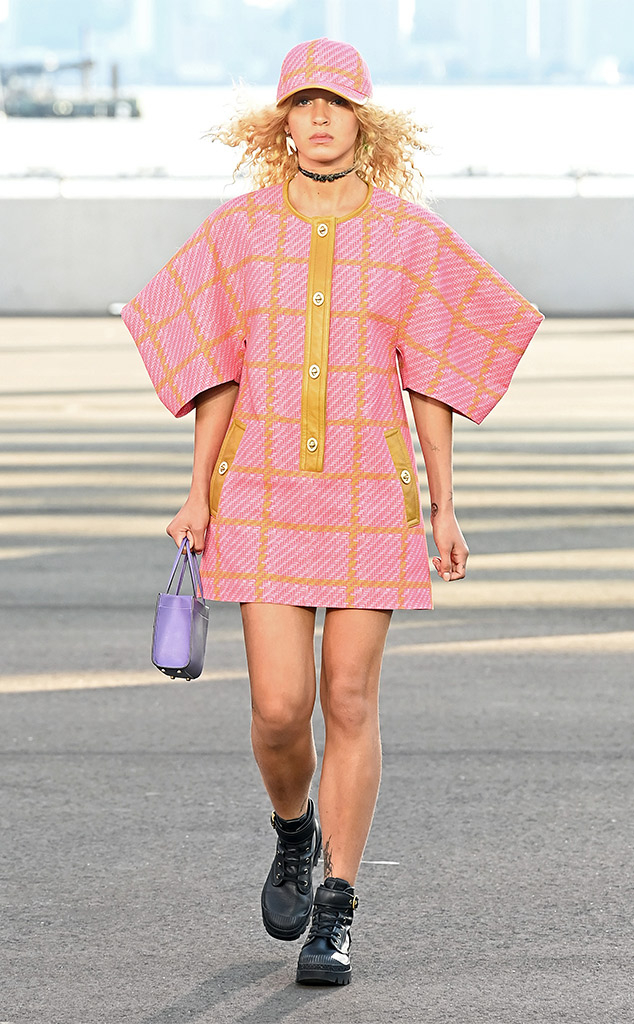NY Fashion Week: Gigi Hadid rocks world's greatest, stupidest handbag