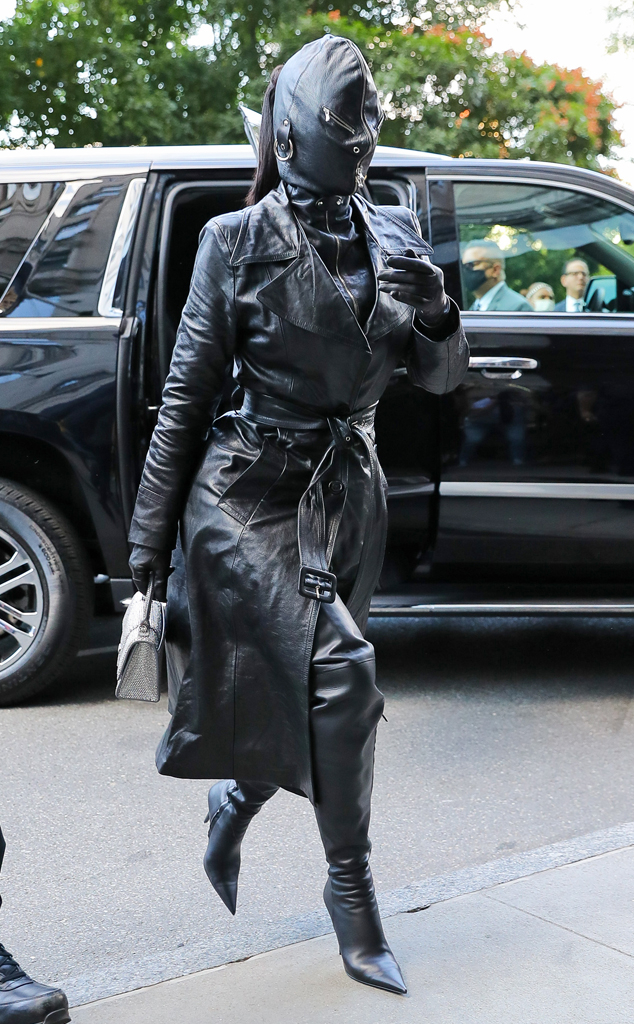 Kim Kardashian Covers Her Whole Face With Head-to-Toe Outfit in NYC