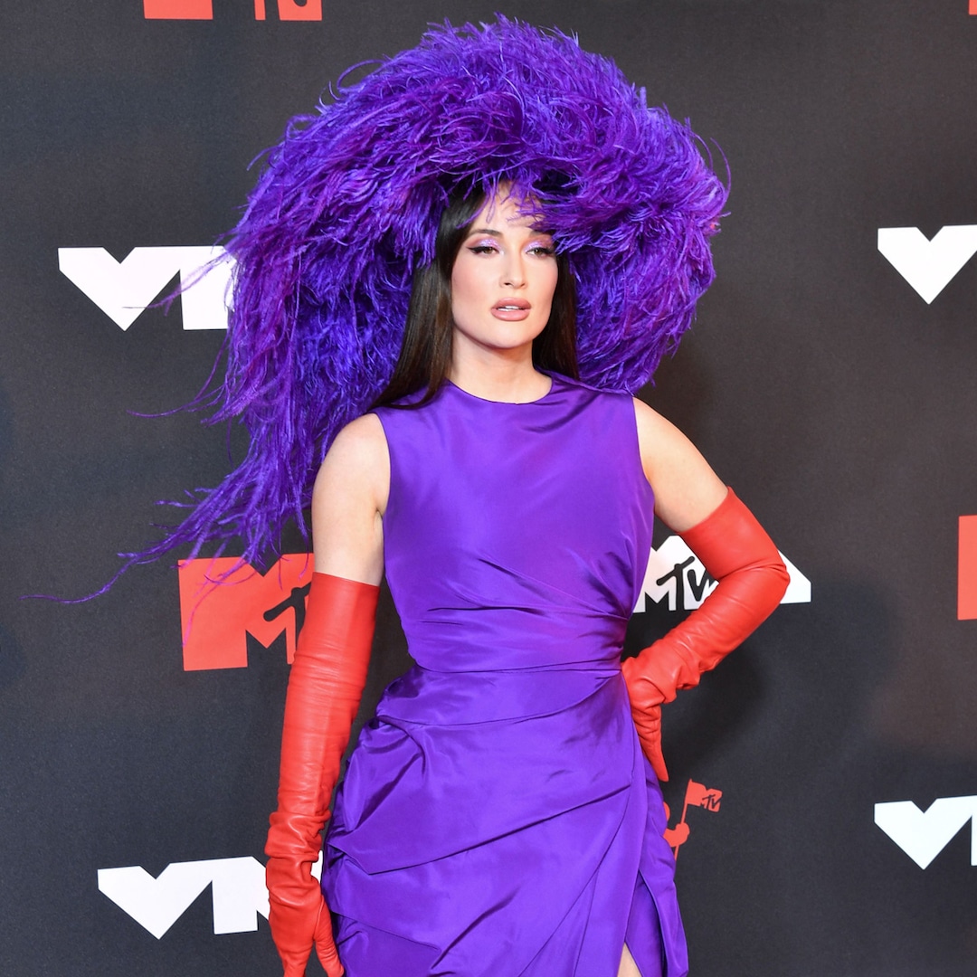 From Dramatic Trains to a Feathered Hat: See All the Riskiest Looks From the 2021 MTV VMAs
