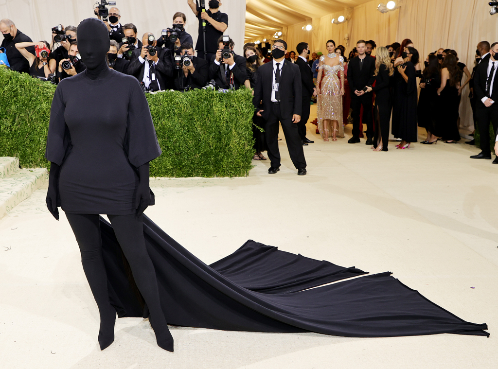 rs_1024x759-210913173922-1024-2kim-kardashian-2021-met-gala.jpg?fit=around%7C1024:760.0824742268042&output-quality=90&crop=1024:760.0824742268042;center,top