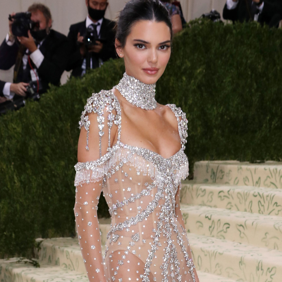 Kendall Jenner Oozes Sex Appeal in Nude Gown at the 2021 Met Gala - E!  Online