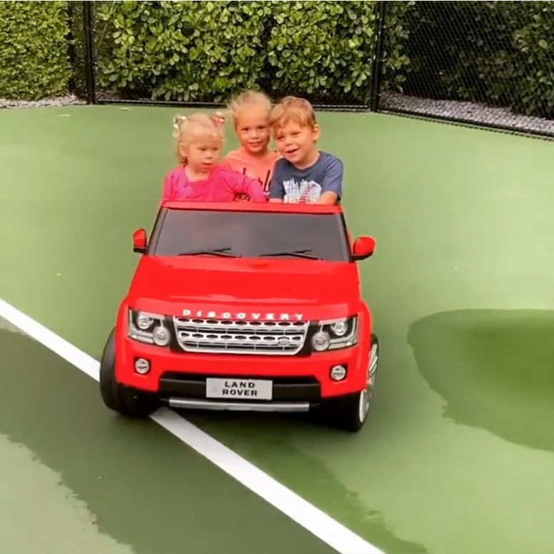 Anna Kournikova, Twins, Lucy, Nicholas, Mary, Daughter, Instagram