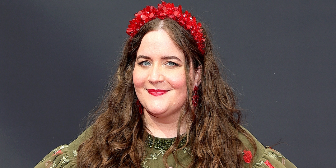 Aidy Bryant Sheds Light on Her Saturday Night Live Exit - E! Online.jpg