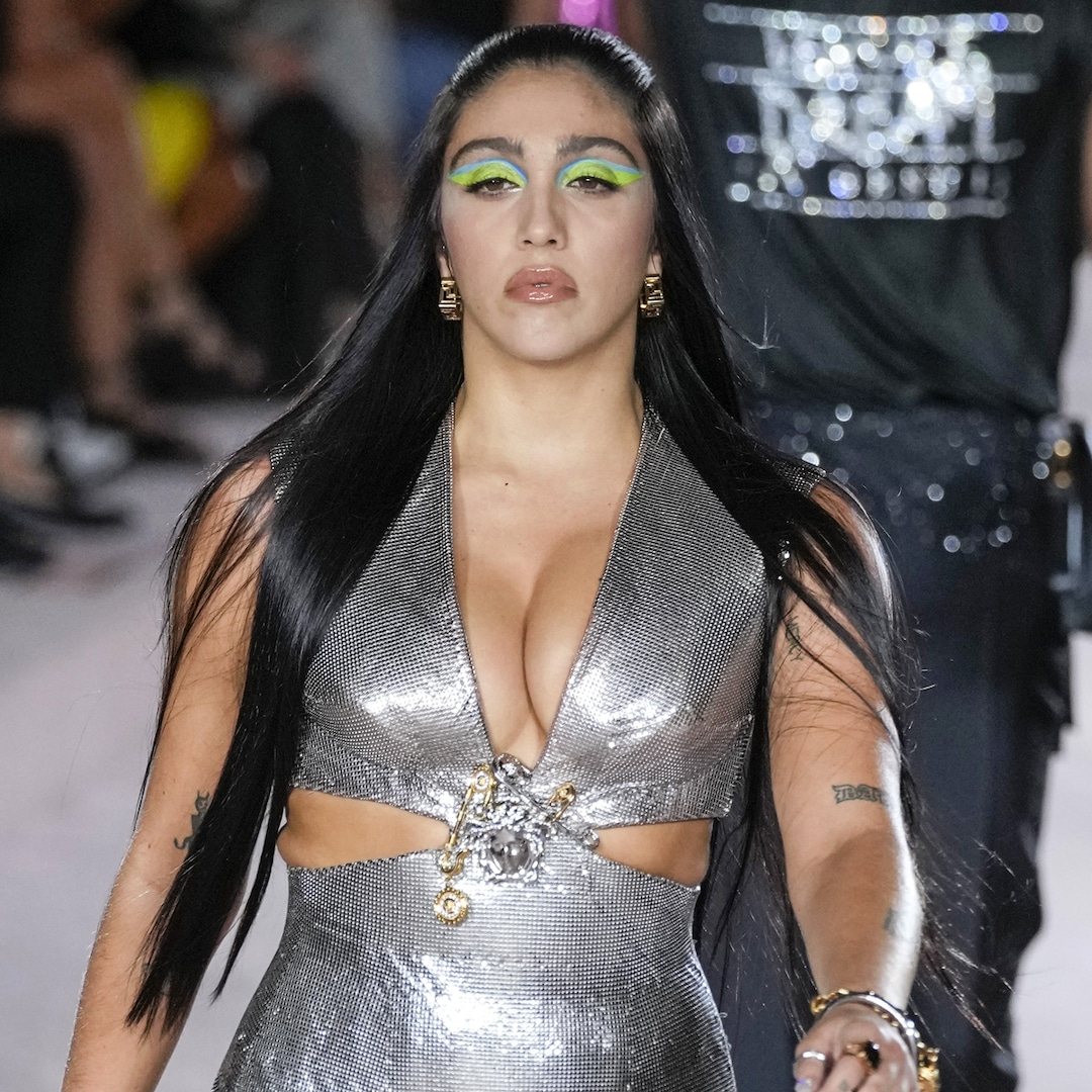 Photos from Versace Spring/Summer 2022 Runway Show at Milan Fashion Week - E! Online