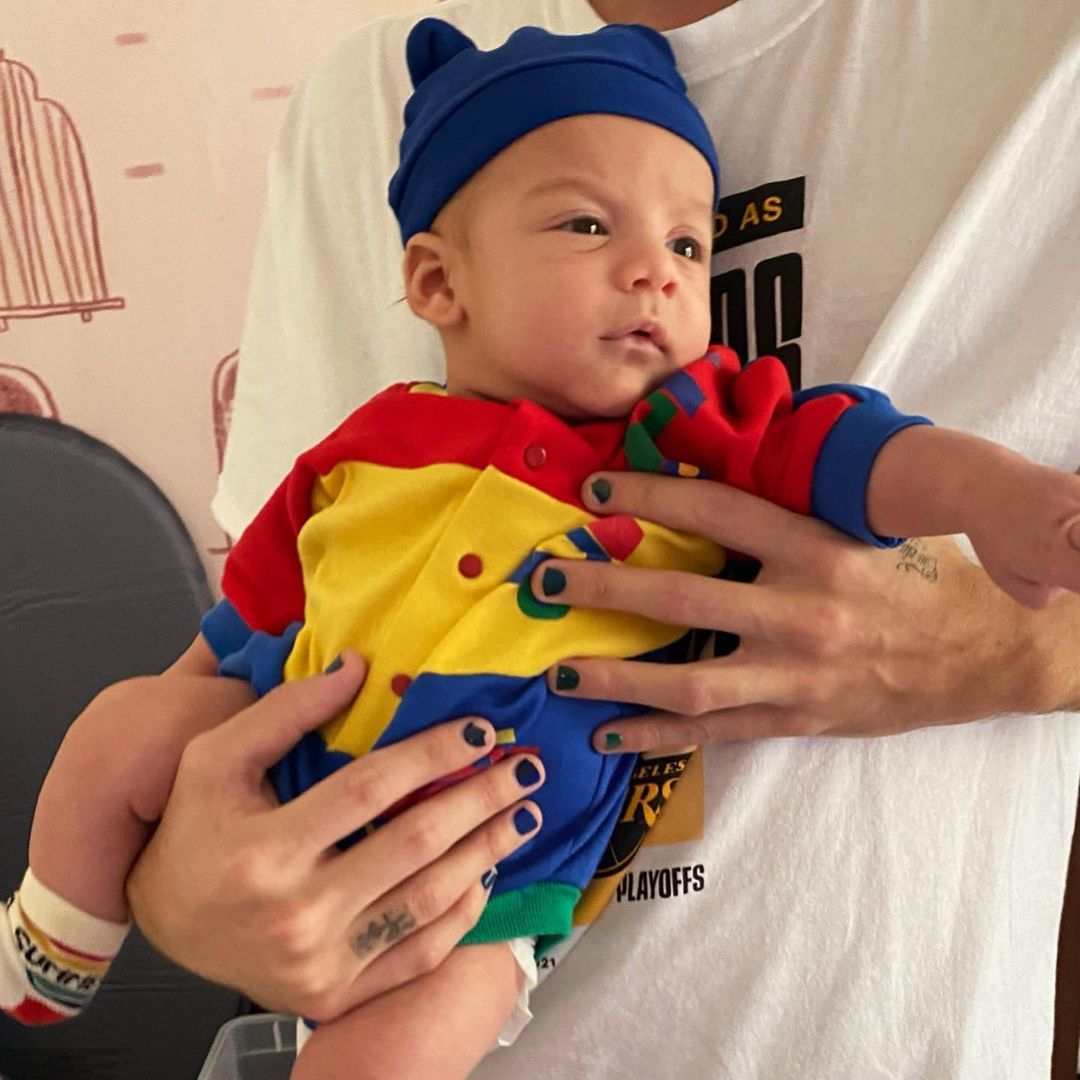 Halsey Just Gifted Fans The Cutest Photos Of Baby Ender Yet E Online Ca