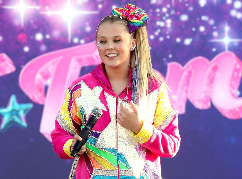 JoJo Siwa revela planes para "trillizos" con 3 sustitutos