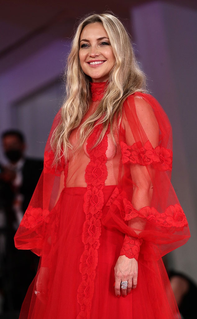 Kate Hudson Doubles Down on the Va-Va-Voom in Striking Red Carpet Look Kate Hudson Doubles Down on the Va-Va-Voom in Striking Red Carpet Look
