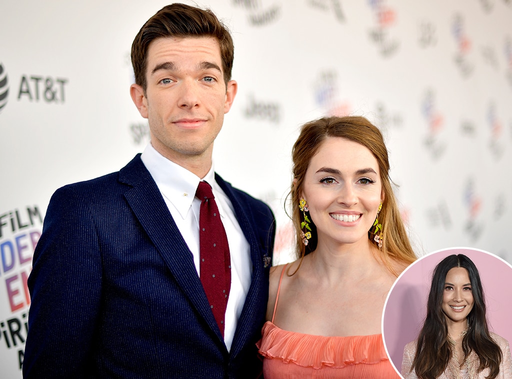 John Mulaney เล่าว่าเขาและ Olivia Munn นำทาง "ช่วงเวลาที่น่ากลัว" อย่างไร