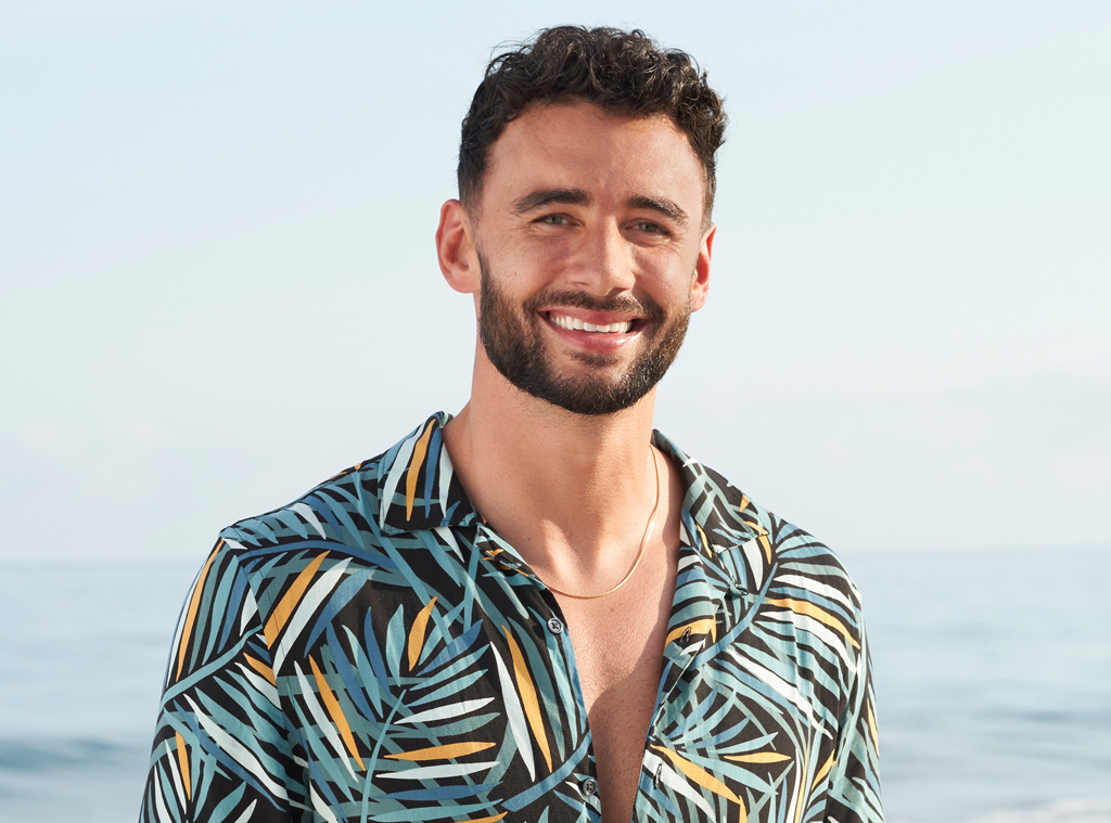 Bachelor in Paradise' star Chris Conran apologizes after exit
