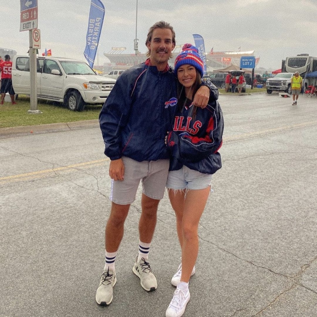 Bachelor in Paradise’s Abigail Heringer and Noah Erb Are Engaged Bachelor in Paradise’s Abigail Heringer and Noah Erb Are Engaged