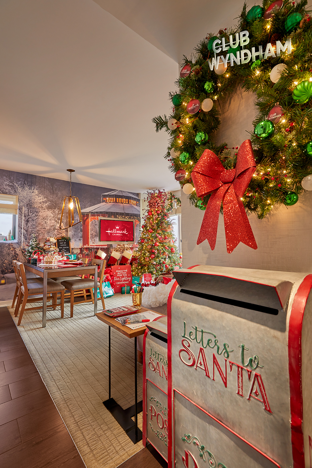 Photos from Go Inside the Hallmark Channel's Countdown to Christmas Hotel  Suites