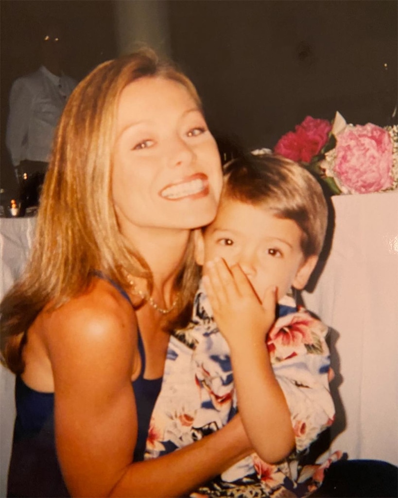 Kelly Ripa phản ứng với việc con gái Lola Consuelos đăng ảnh ngực trần