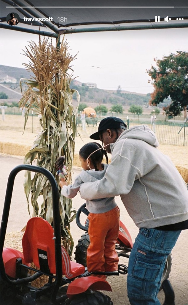 Kylie Jenner erzählt, wie sich die Geburt von Kindern in ihren Zwanzigern auf sie ausgewirkt hat