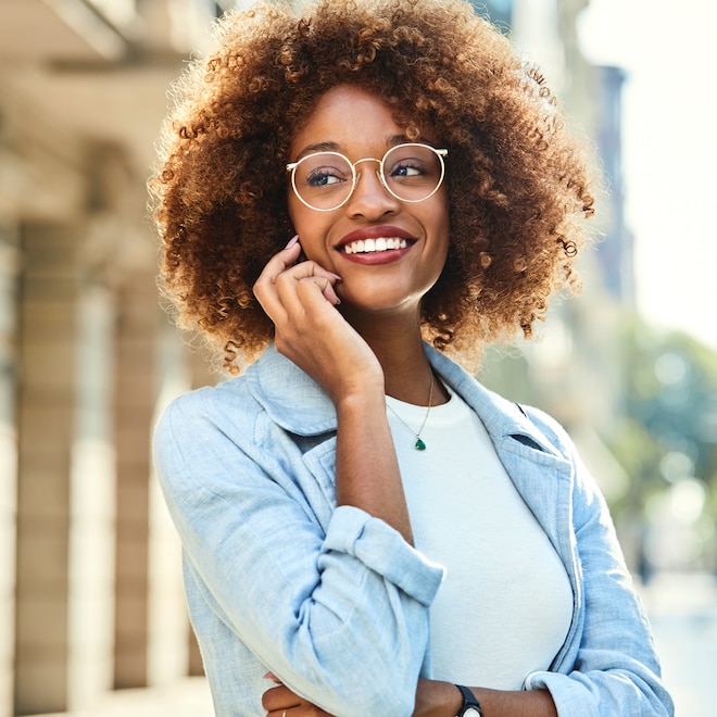 E-Comm: Products to make you look more put together, Woman, Stock