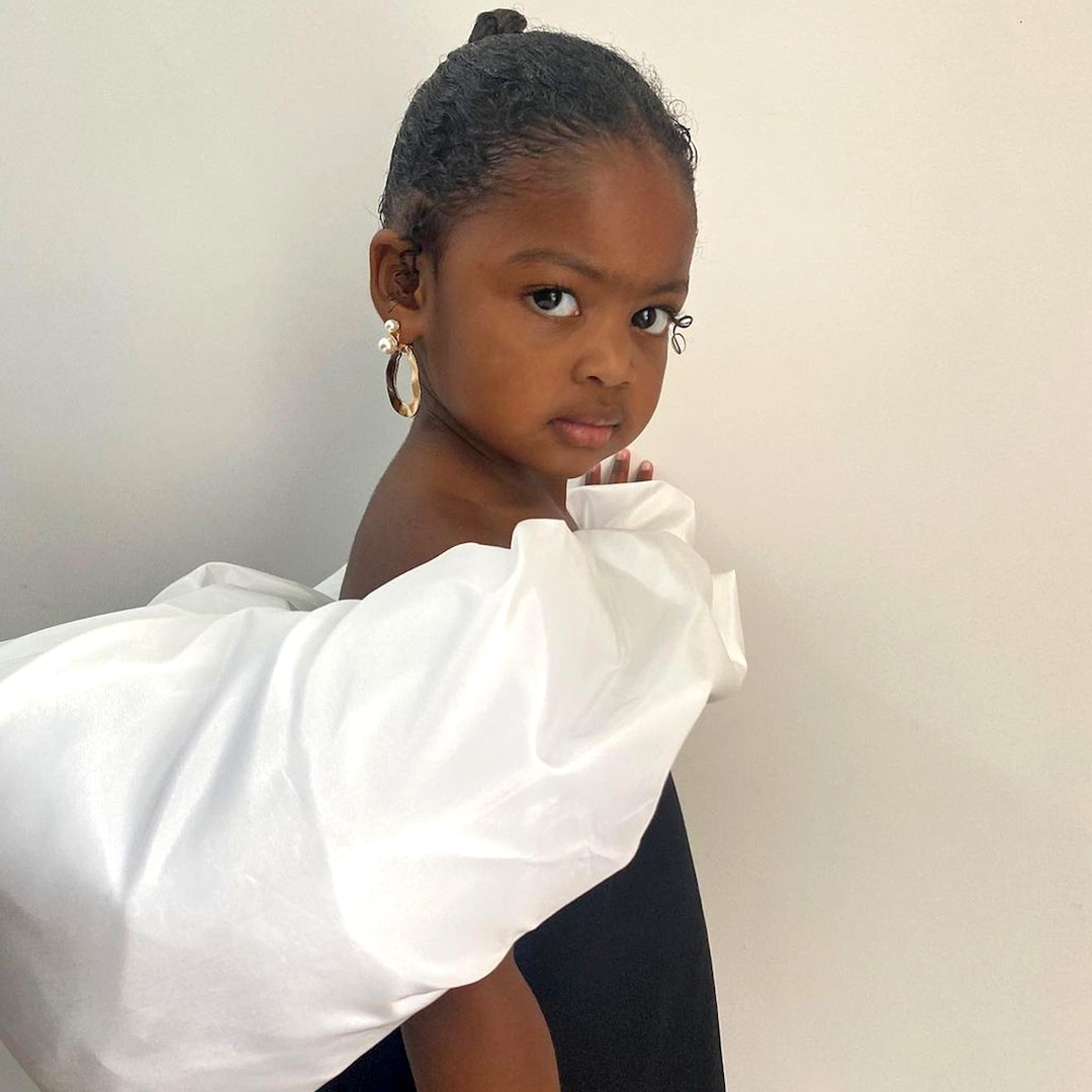 Gabrielle Union and Dwyane Wade's Daughter Kaavia Adorably Channels Adele for Halloween