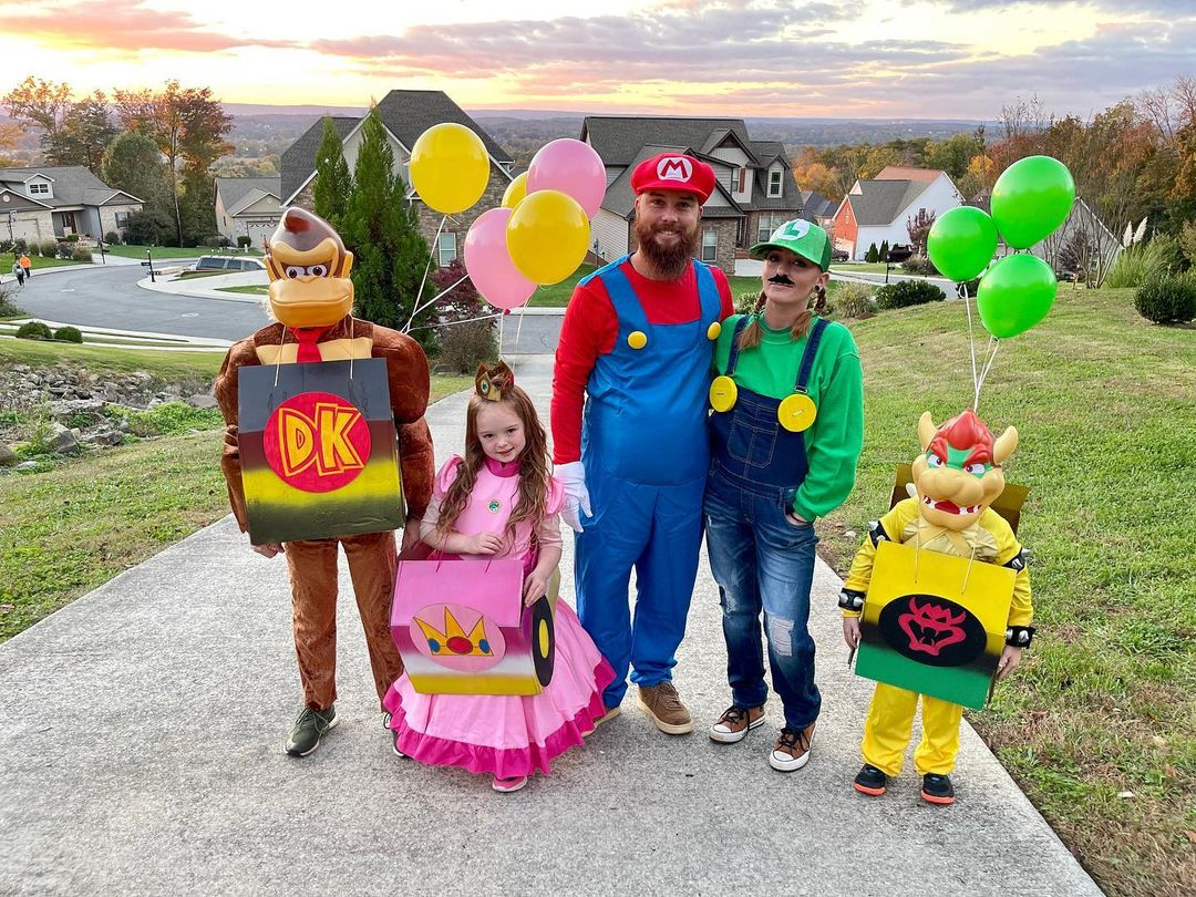 Inside Justin Timberlake and Jessica Biel's happy family: they married in  2012, welcomed sons Silas in 2015 and Phineas in 2020 – and love dressing  up for Halloween as a group