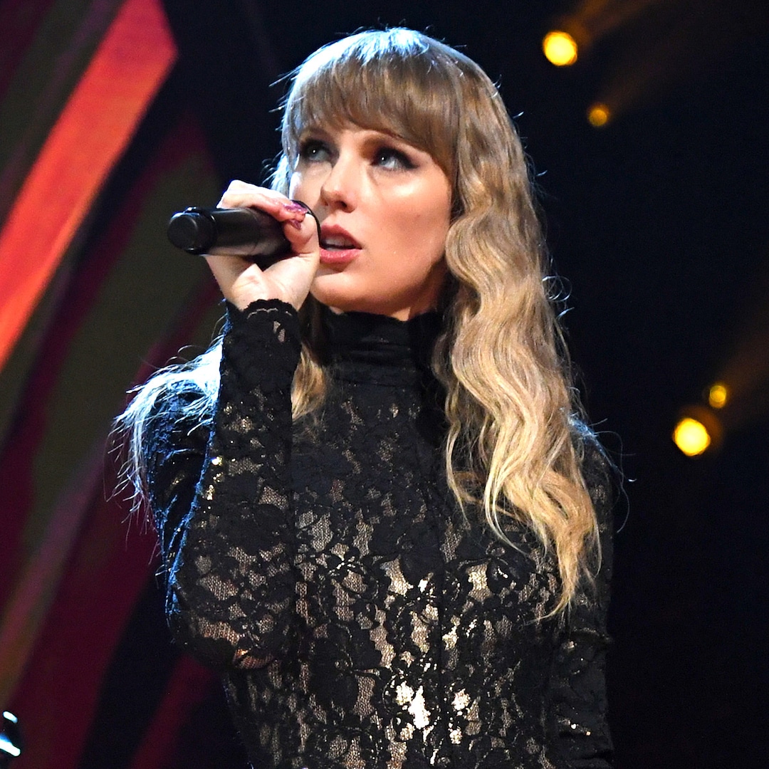 Taylor Swift Sizzles in Her Riskiest Outfit Yet at the Rock & Roll Hall Of Fame Ceremony