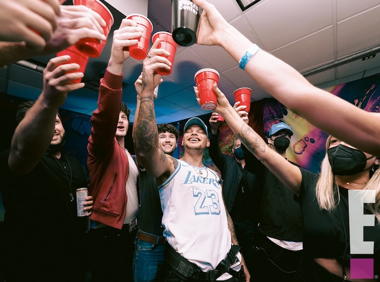 Kane Brown, E!s Backstage Pass
