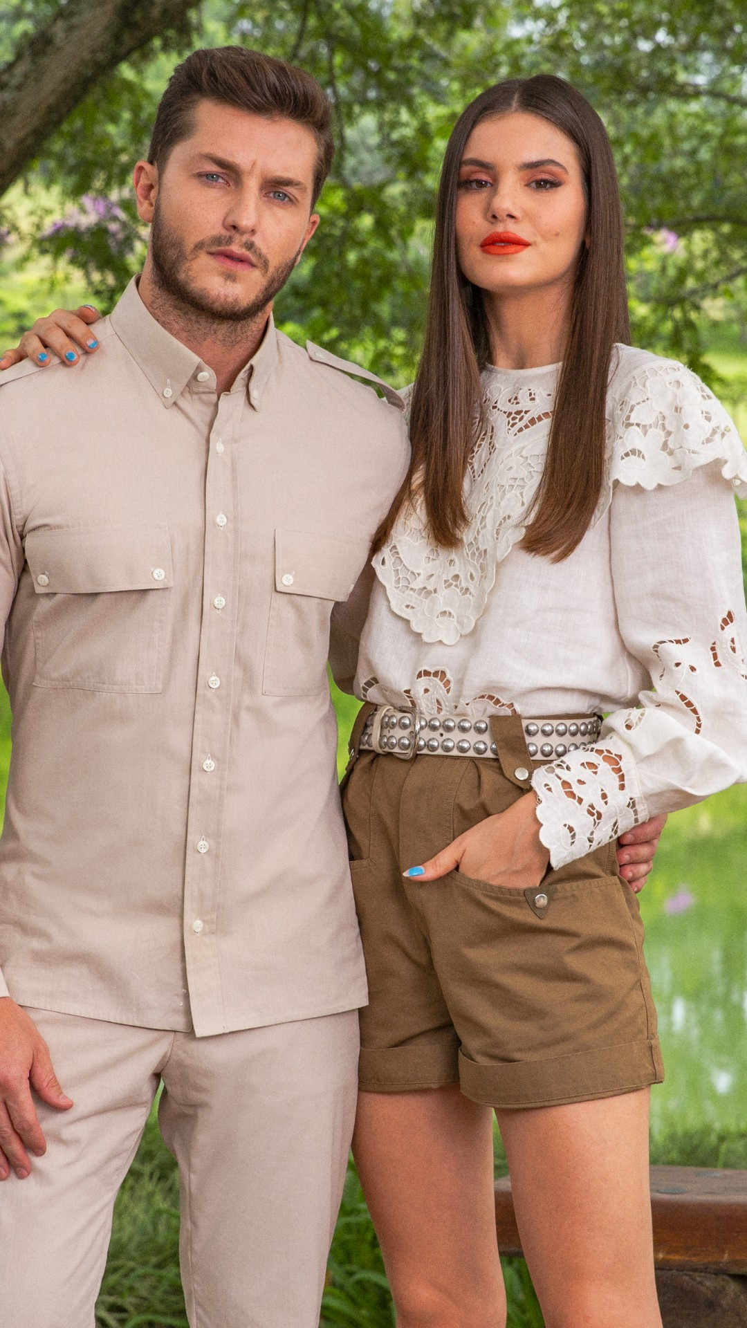 Camila Queiroz e Klebber Toledo falam da estreia de 'Casamento às Cegas Brasil' - E! Online Brasil