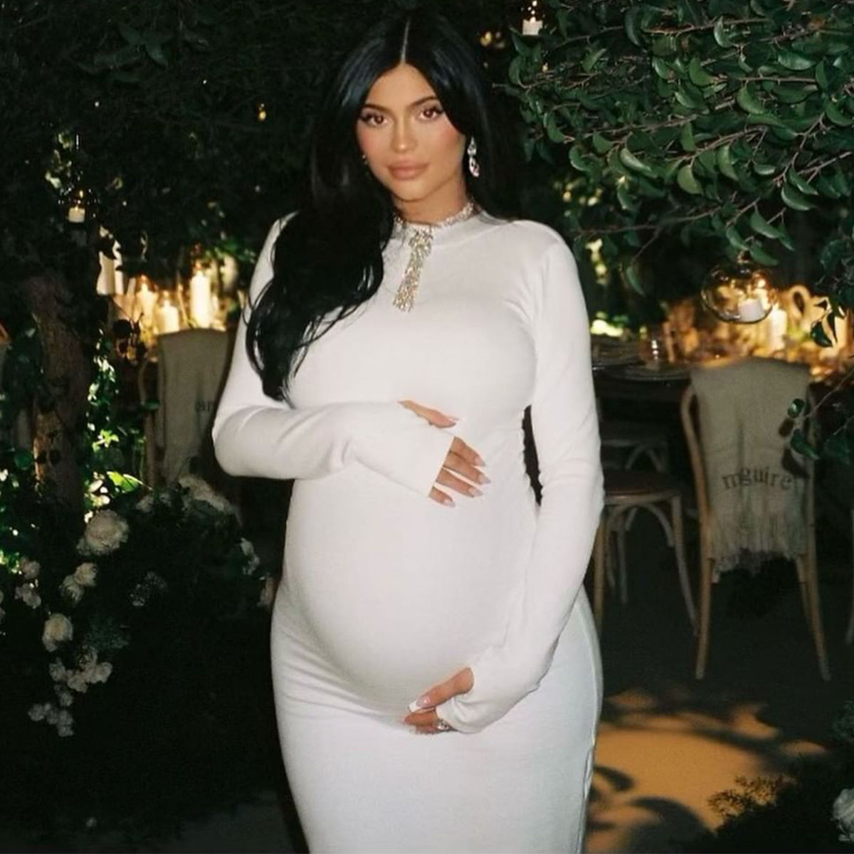 Go Inside Kylie Jenner’s Giraffe-Themed Baby Shower With Travis Scott and Kris Jenner – E! Online