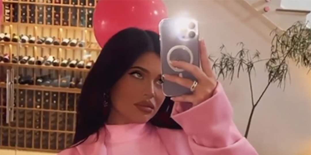 Pregnant Kylie Jenner Is Pretty in Pink At Family Birthday Party - E! Online