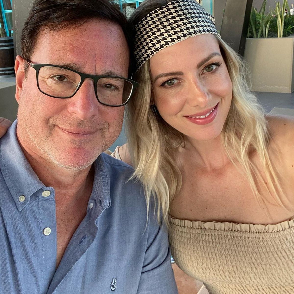 Bob Saget's Wife Kelly Rizzo Pens Tribute to Her Husband After Funeral - E! Online