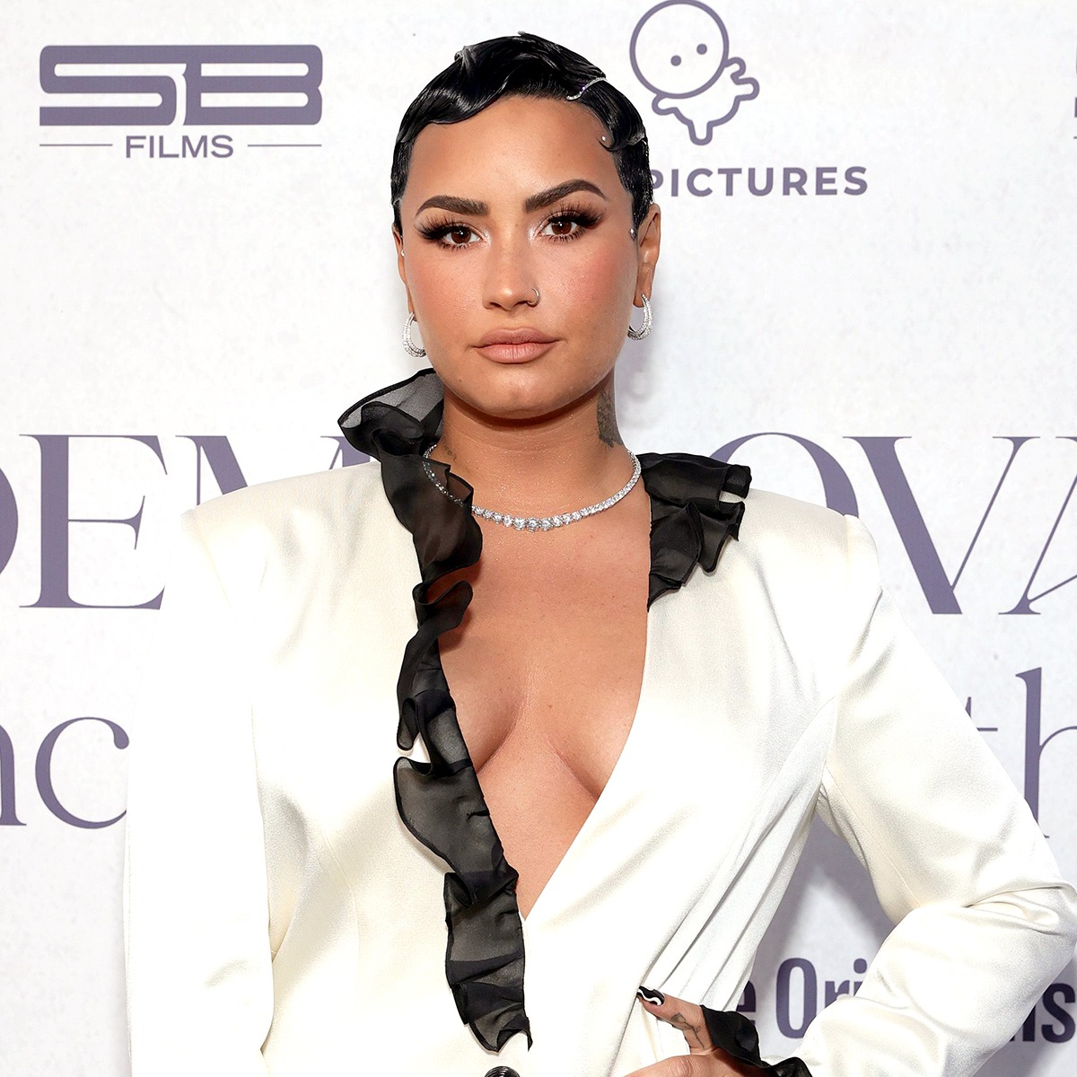 Everything You Need to Know About Demi Lovato's Demi Wand Vibrator Everything You Need to Know About Demi Lovato's Demi Wand Vibrator