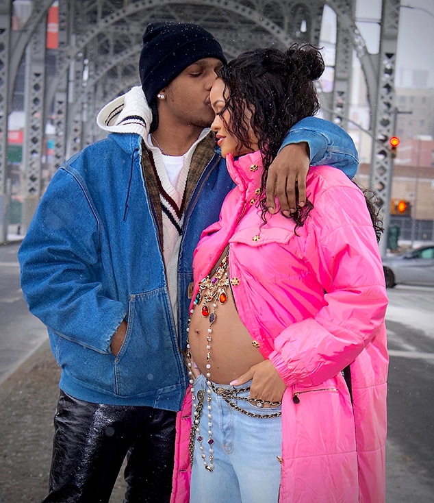 Rihanna, ASAP Rocky, A$SP Rocky, Pregnant, PREMIUM EXCLUSIVE, NO USE BEFORE 10:30AM EST 1.31